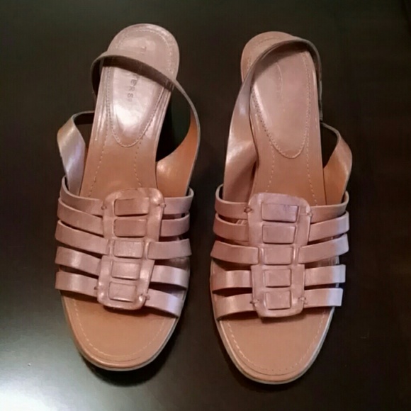 trotter Shoes - Cute Trotter Sandals*** EUC****