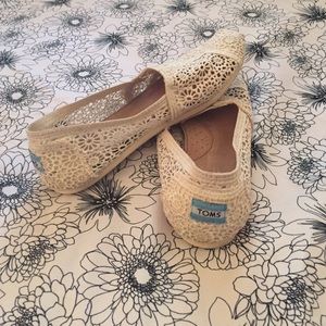Crochet TOMS