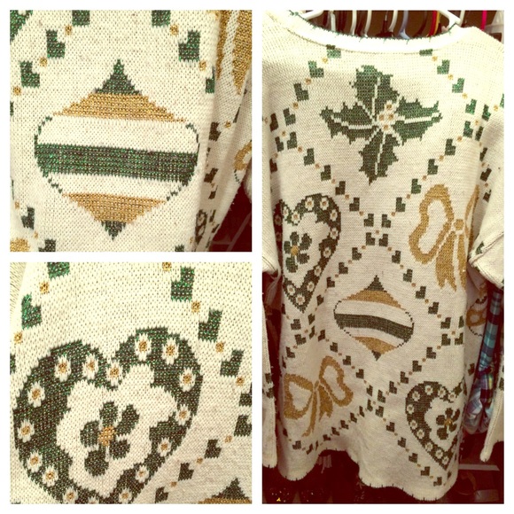 Holiday sweater 🎄🎁