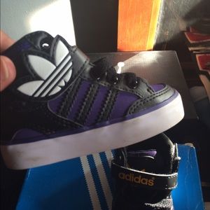 Toddler Adidas size 4
