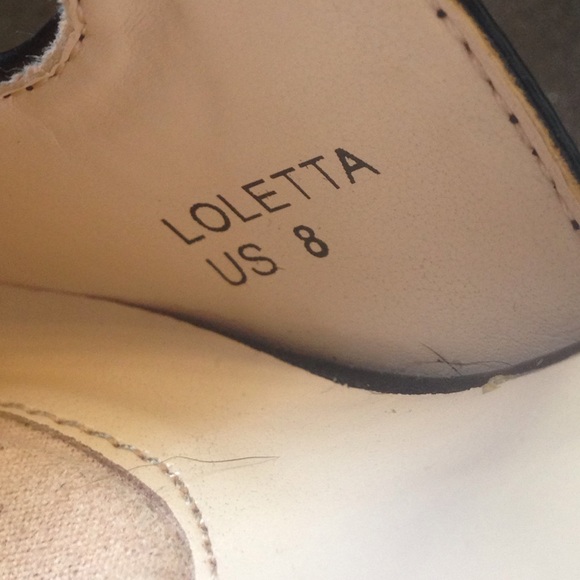 Black heels - Picture 2 of 4