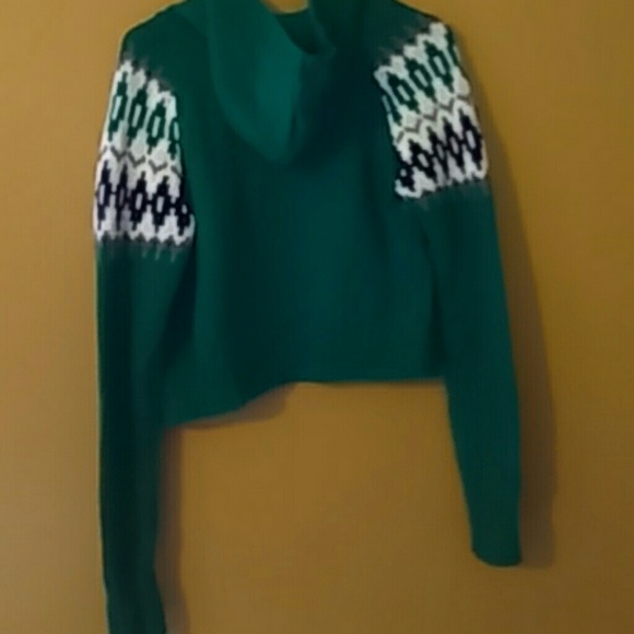 Love by Design..button up gorgeous emerald green s - Picture 2 of 3