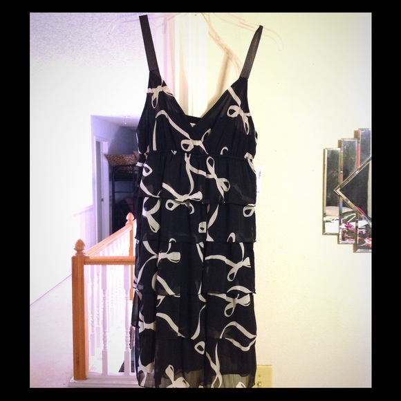Black and white Old Navy dress