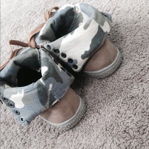 Camouflage sneakers