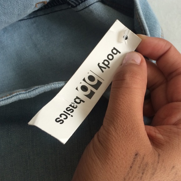 high waisted shorts - Picture 3 of 3