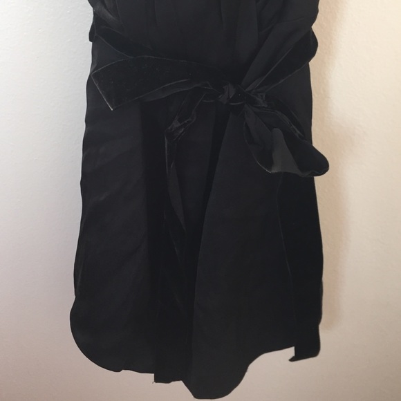 Silk & Velvet Bow Sleeveless Top... - Picture 2 of 4
