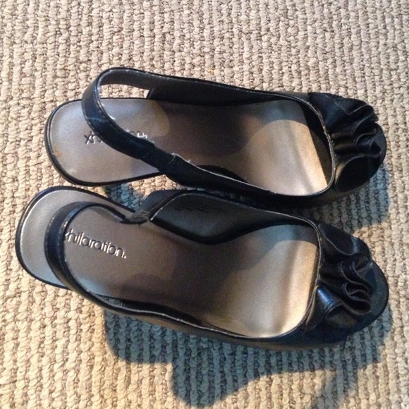Xhilaration sling back pumps