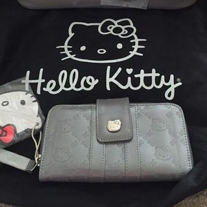 Hello kitty silver wallet 💥SOLD💥