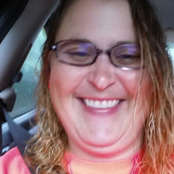 Meet your Posher, Jennifer - Picture 1 of 1