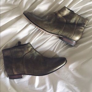 🌟SALE🌟 Like New Cole Haan Bronze Booties!!