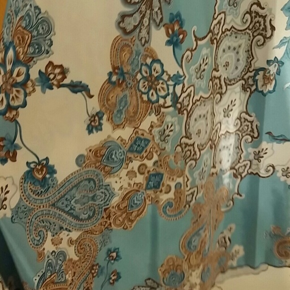 Dress - Picture 4 of 4