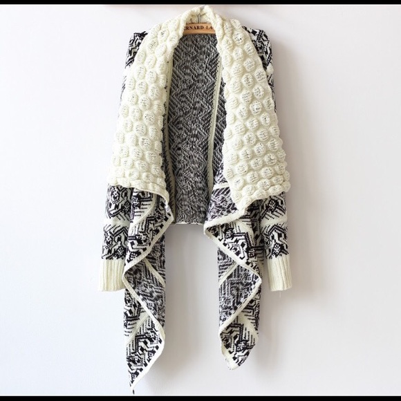 Brand new white pattern cardigan