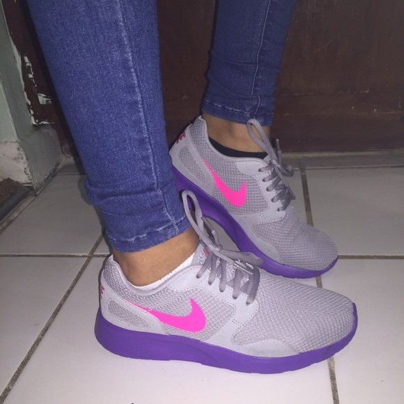 Nike Shoes - 😍Nike kaishi's😍