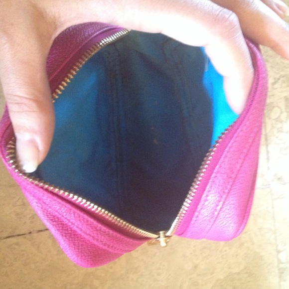 SOLD Authentic Tory Burch bag - Picture 2 of 2