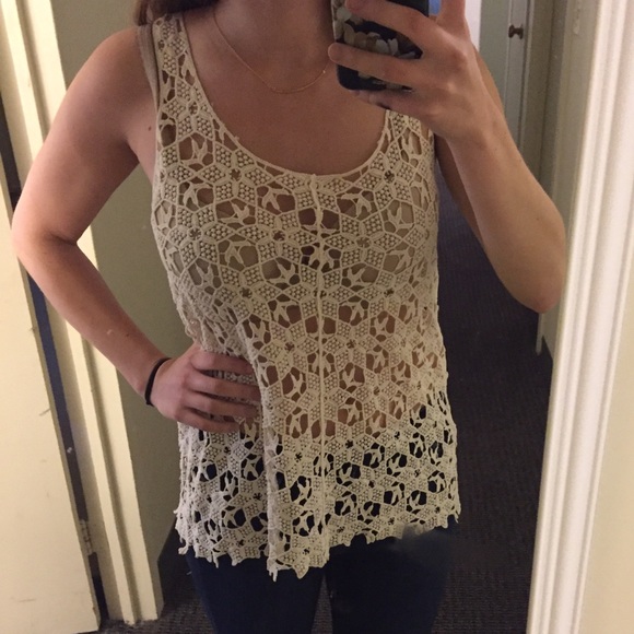 Bloomingdale's Crochet tank top - Picture 6 of 6
