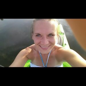 Meet your Posher, Amanda