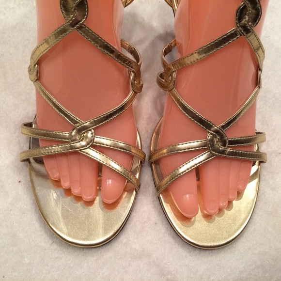 ⚜️Sassy, Sexy Trendy Gold Heels, size 11B - Picture 2 of 4