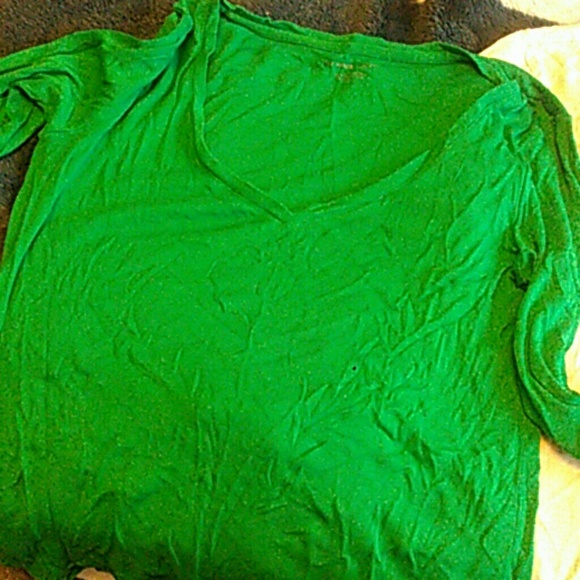 2 sweaters - Picture 3 of 3