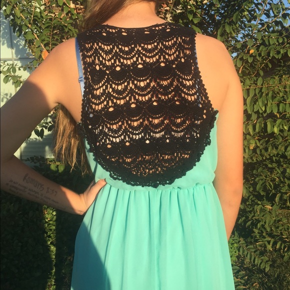 Turquoise high low dress with lace detailing - Picture 2 of 4