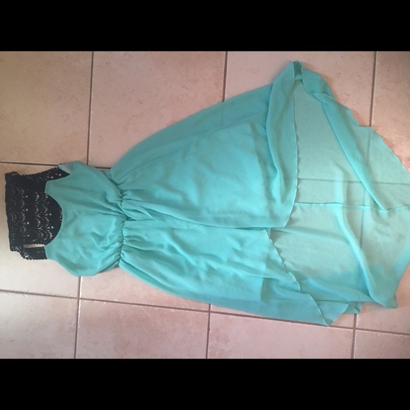 Turquoise high low dress with lace detailing - Picture 4 of 4