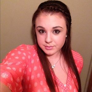 Meet your Posher, Candace