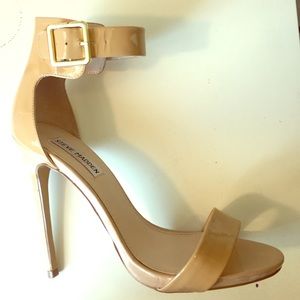 Steve Madden nude heels