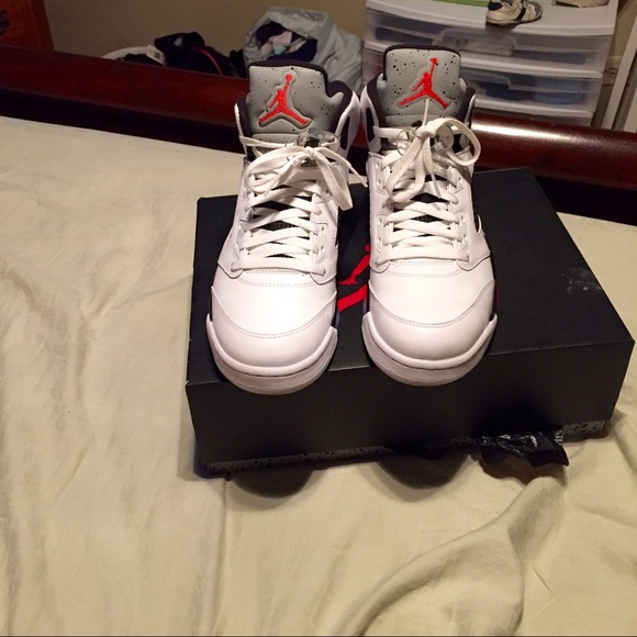Jordan retro 5 vnds size 10 - Picture 2 of 3