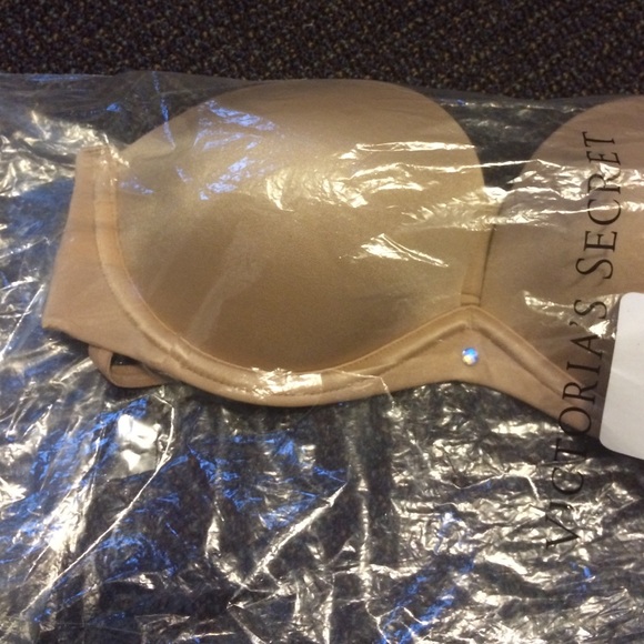 BUNDLE Victoria Secret bra AND thong