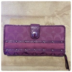 Purple continental wallet - Coach