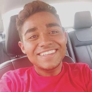 Meet your Posher, Derick