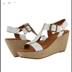 Lucky brand white sandals