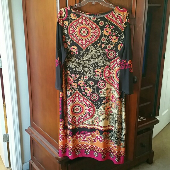 Beautiful dress for the Fall!