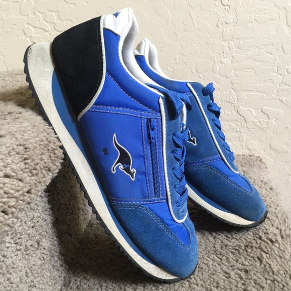 kangaroo sneakers pocket