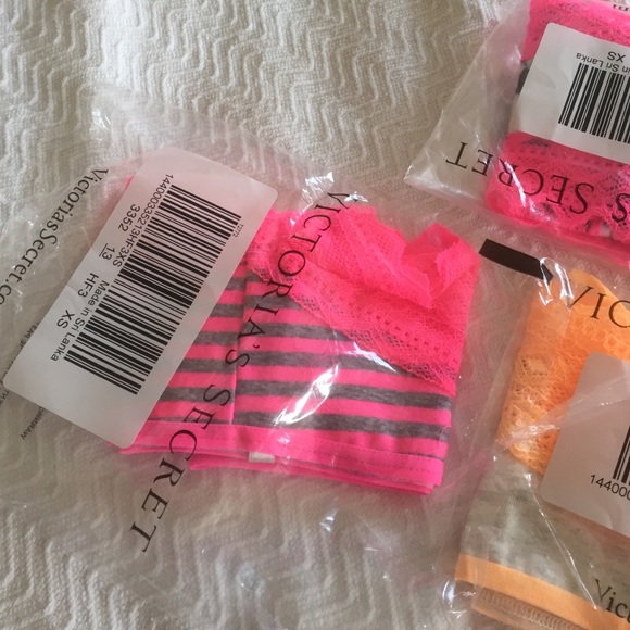 🚫🚫SOLD IN BUNDLE🚫🚫 - Picture 3 of 4