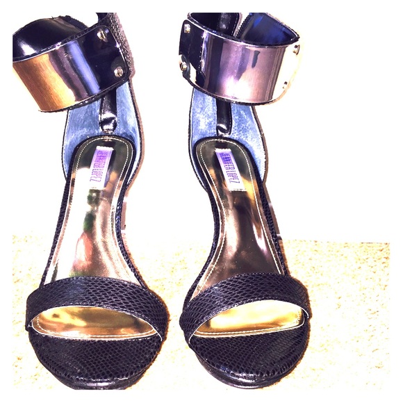 Brand new Jennifer Lopez heels