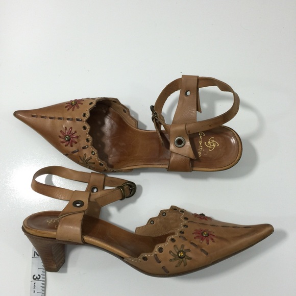 Grassia Shoes - Picture 2 of 4