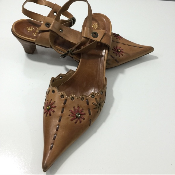 Grassia Shoes - Picture 3 of 4