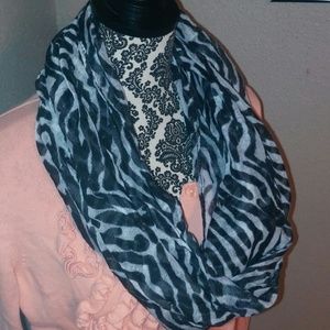 Infinity scarf. Perfect combination black & white
