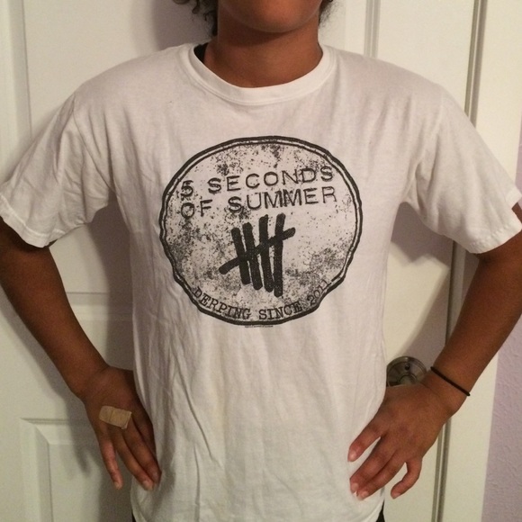5 seconds of summer derping since 2011 t-shirt