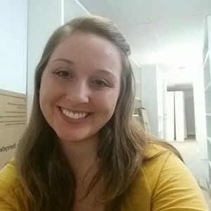 Meet your Posher, Hilary