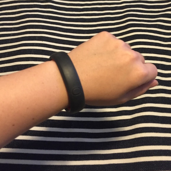 Nike+ FuelBand SE - Picture 2 of 4