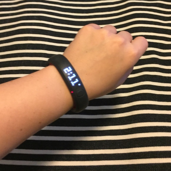 Nike+ FuelBand SE - Picture 3 of 4