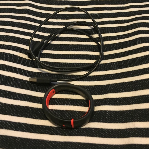 Nike+ FuelBand SE - Picture 4 of 4