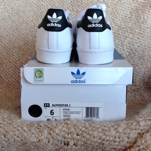 adidas superstar box