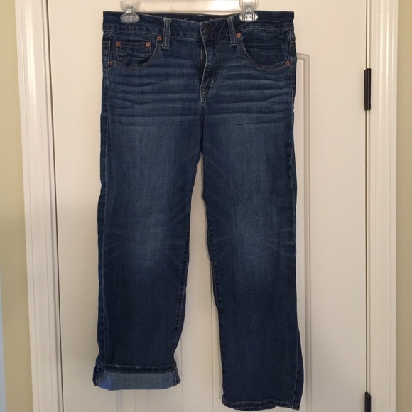 American Eagle boy fit size 8 capris.