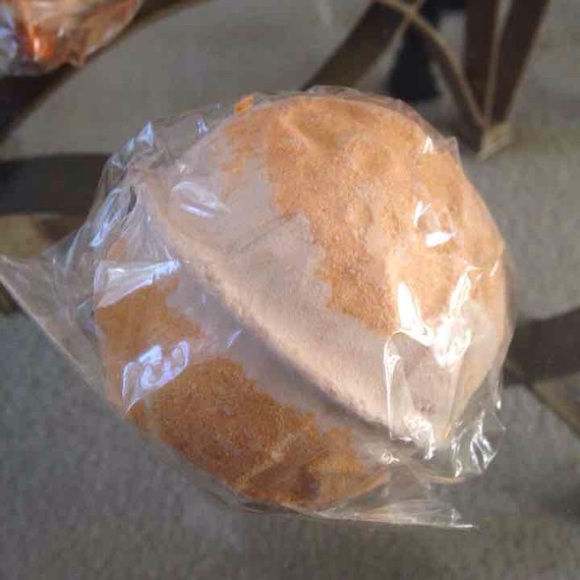 Lush Accessories - Lush yog nog bath bomb