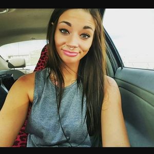 Meet your Posher, Carissa