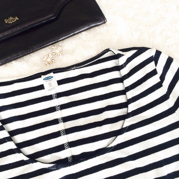 🎉Host Pick🎉 Old Navy Black & White Striped Dress