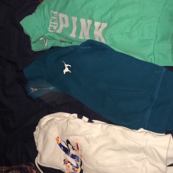 vs pink half zip