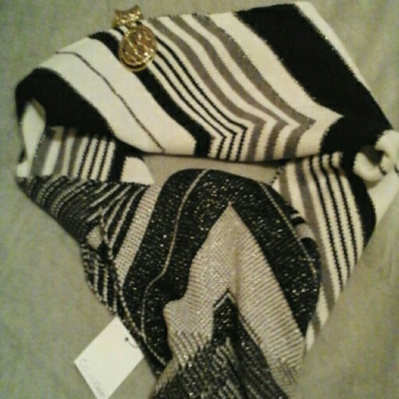 Calvin Klein versatile winter scarf